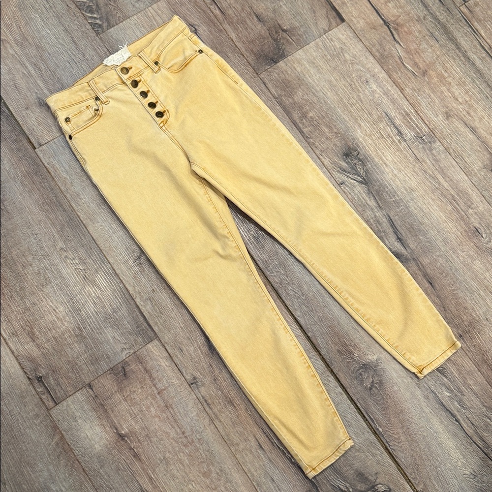 Chic Alter’d State Yellow High Rise Button Fly Skinny Jeans Size 28 / 7